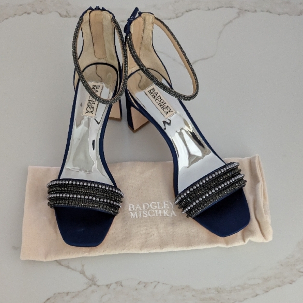 NIB Badgley Mischka Navy Heeled Sandals